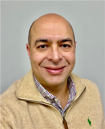 Dr. Camilo Villalobos, MD