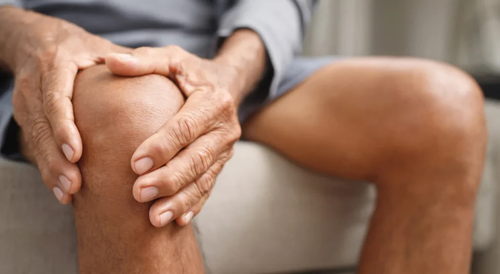 Is That Aching Actually Arthritis? How to Tell When to See an Orthopedic Specialist